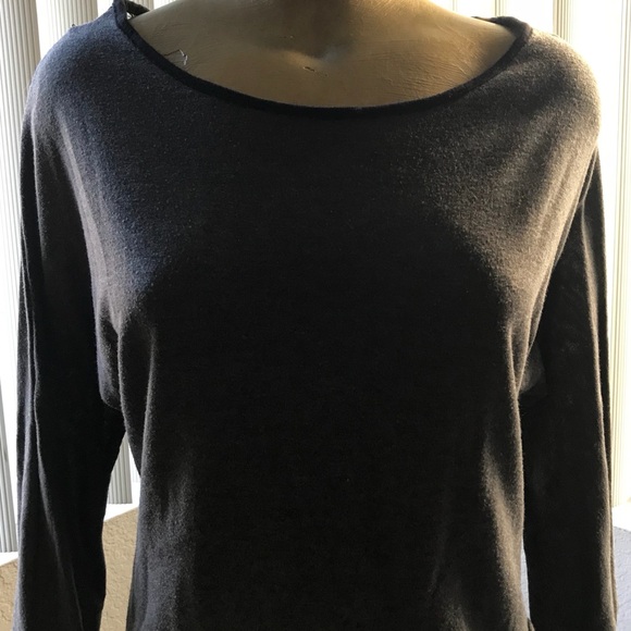 ANNABELLE U.S.A. Comfy SLOUCHY Grey Stretch TOP With LACE Inset at Back Size M - Picture 3 of 10